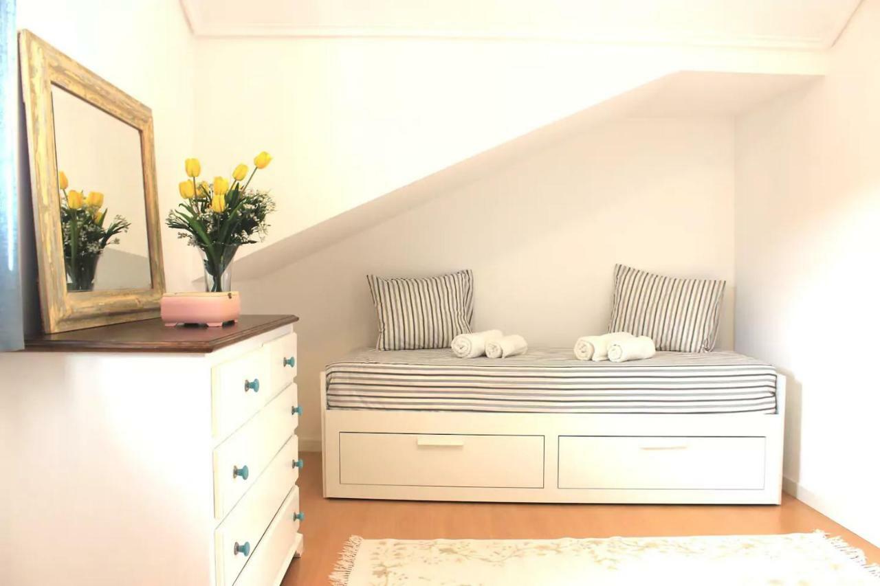 Lovely Apartment In The Center Of أفيرو المظهر الخارجي الصورة